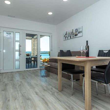 Apartments Maris 스베티필립아이자코브 객실 사진