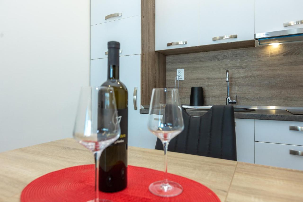 Apartments Maris 스베티필립아이자코브 외부 사진